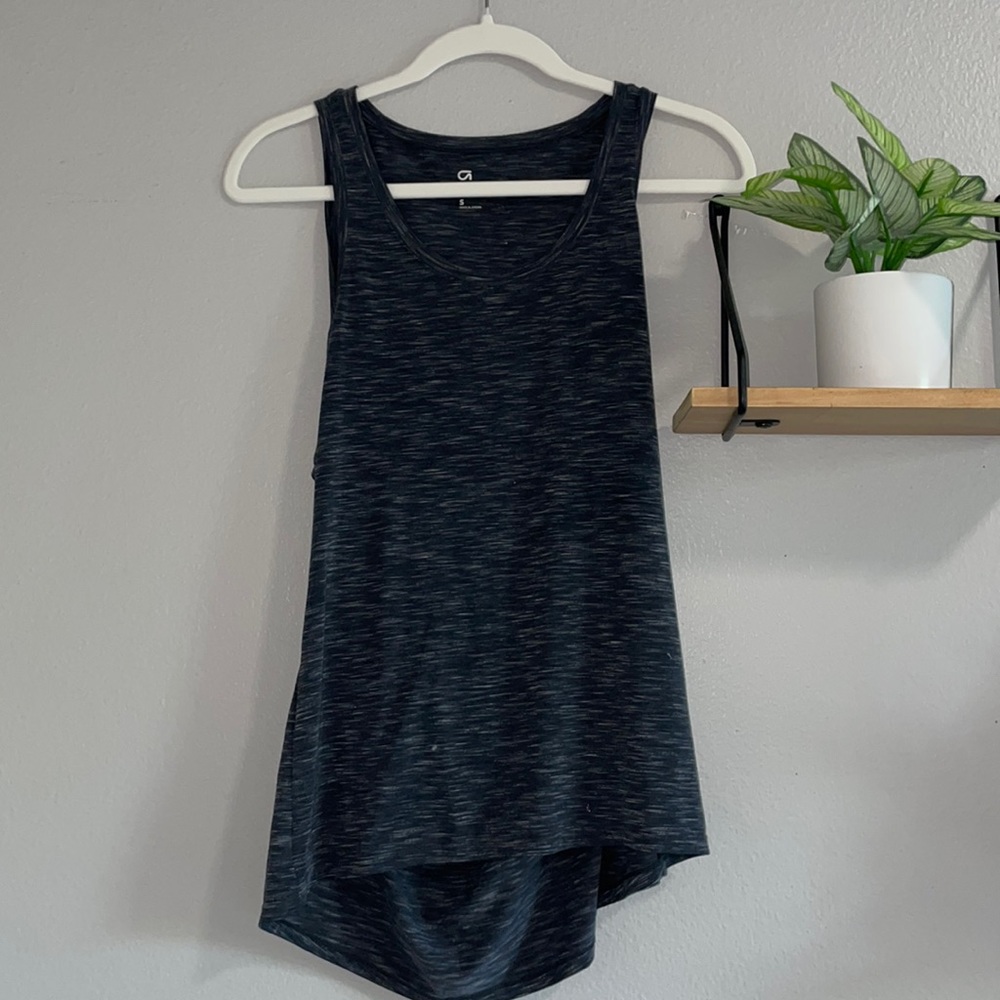 GapFit workout tank top